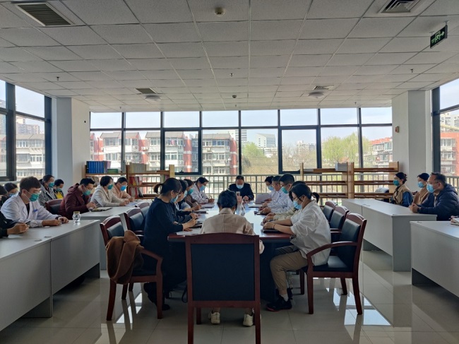 图为座谈会现场